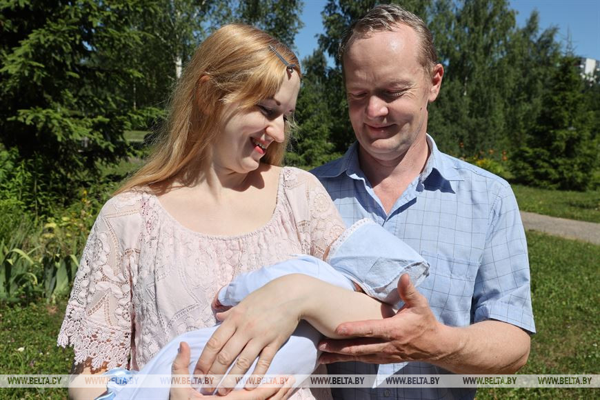 Ирина и Николай Ребенковы с сыном Николаем Ирина и Николай Ребенковы с сыном Николаем