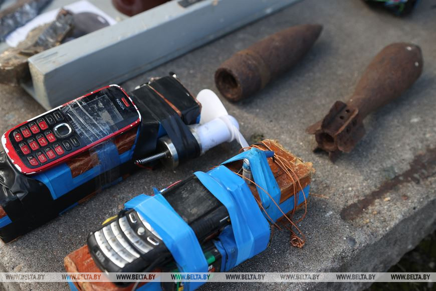 Во время знакомства с материально-технической базой части Во время знакомства с материально-технической базой части