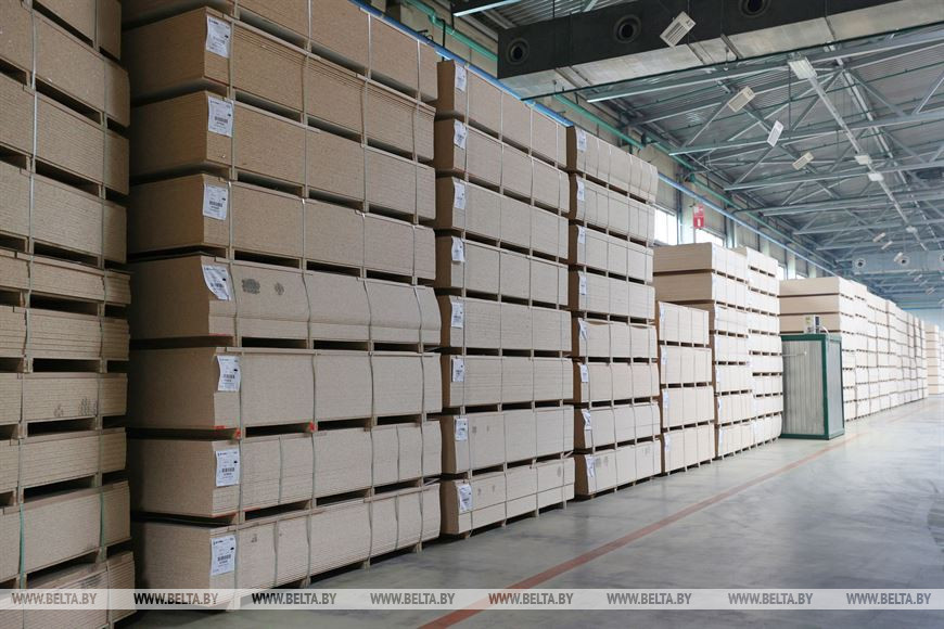 На производстве