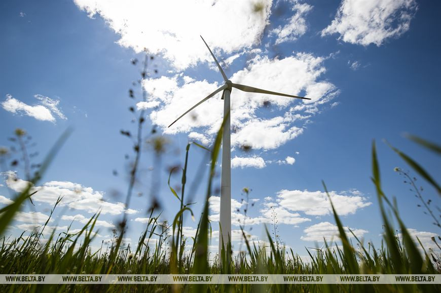 В Новогрудском районе электроэнергию вырабатывает 20 ветроустановок суммарной мощностью 32 МВт