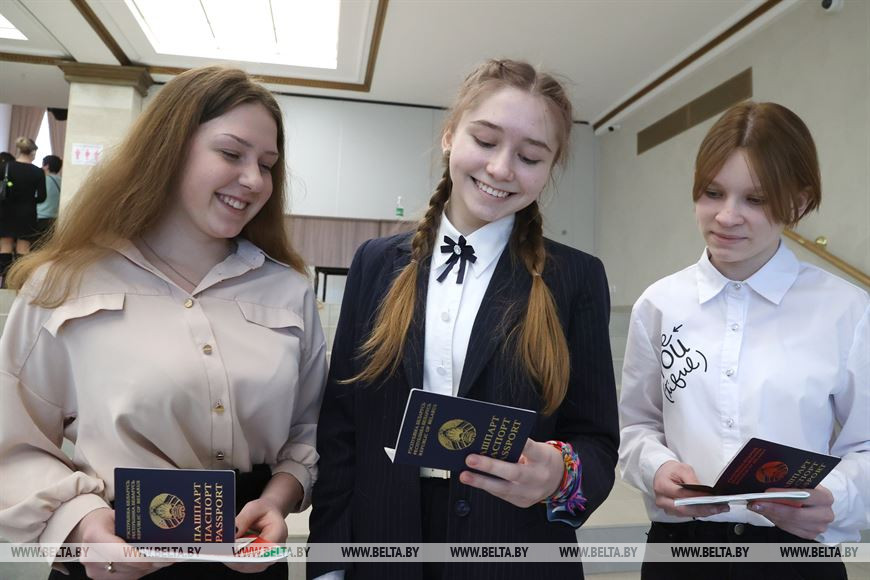 Екатерина Бут-Гусаим, Анастасия Попок, Ксения Ивчик Екатерина Бут-Гусаим, Анастасия Попок, Ксения Ивчик