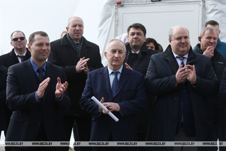 Во время церемонии открытия Во время церемонии открытия