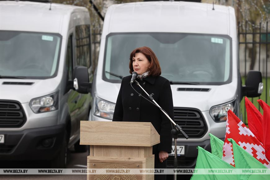 Выступает председатель Совета Республики Наталья Кочанова