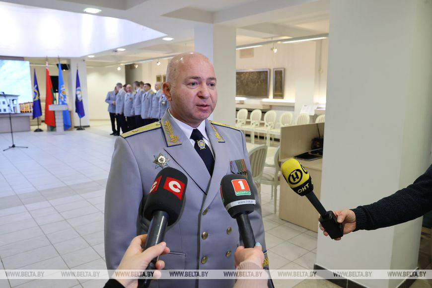 Дмитрий Гора Дмитрий Гора