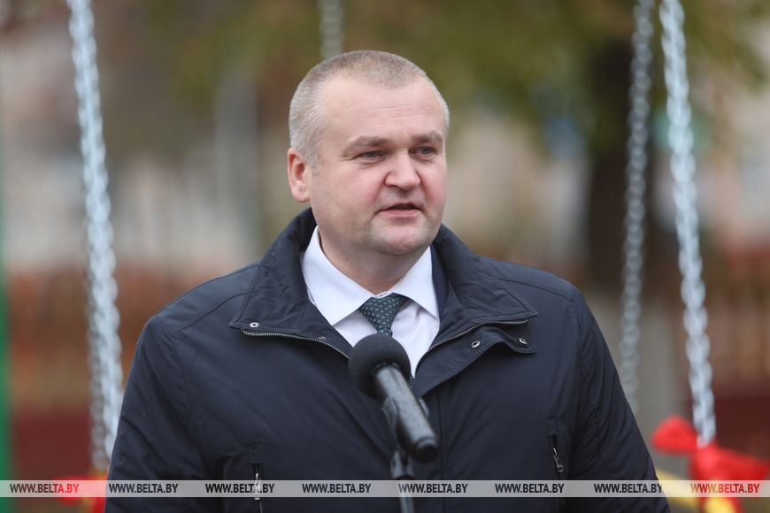 председатель Стародорожского райисполкома Николай Карпович председатель Стародорожского райисполкома Николай Карпович