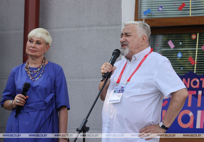 Выступает постоянный режиссер-постановщик концертов фестиваля искусств Сергей Петров Выступает постоянный режиссер-постановщик концертов фестиваля искусств Сергей Петров