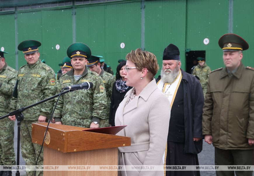 Председатель Лоевского райисполкома Вероника Байкова во время выступления Председатель Лоевского райисполкома Вероника Байкова во время выступления