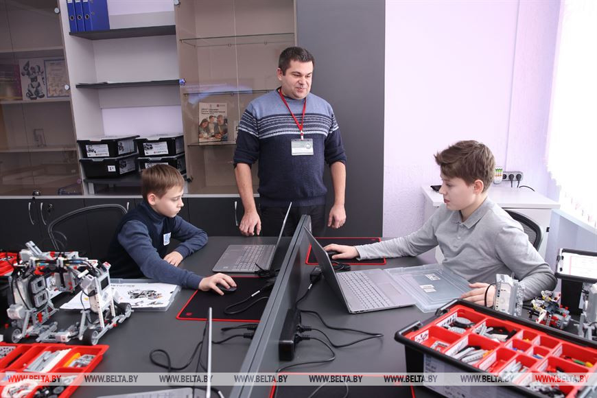 Учитель информатики СШ №7 Сергей Урбанович