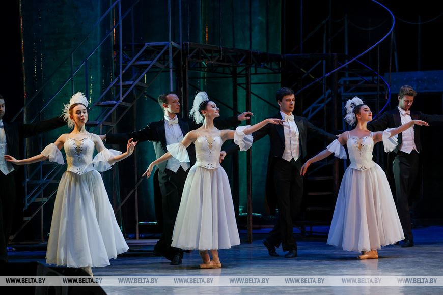 Во время концерта Во время концерта