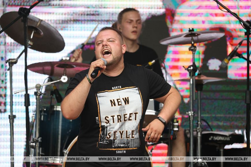 Выступление группы Art Hall