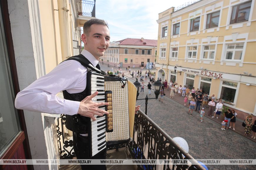 Артист Гродненской областной филармонии Аркадий Ракуть
