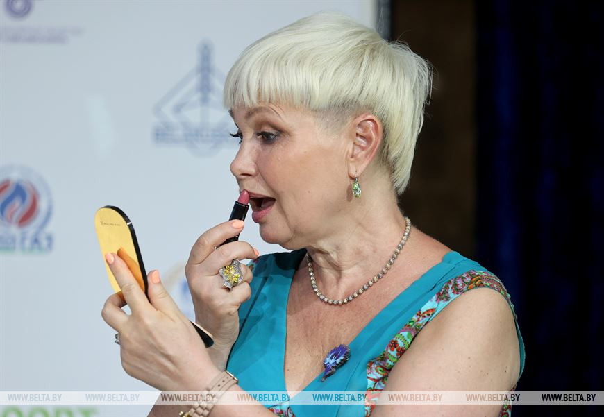 Елена спиридович биография личная жизнь ФОТОФАКТ: За кулисами "Славянского базара" идет подготовка к концерту