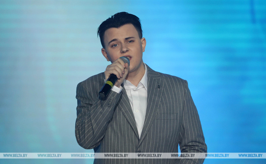 Даниил Мышковец представит Беларусь на конкурсе эстрадной песни "Витебск-2021". Во время финального отбора