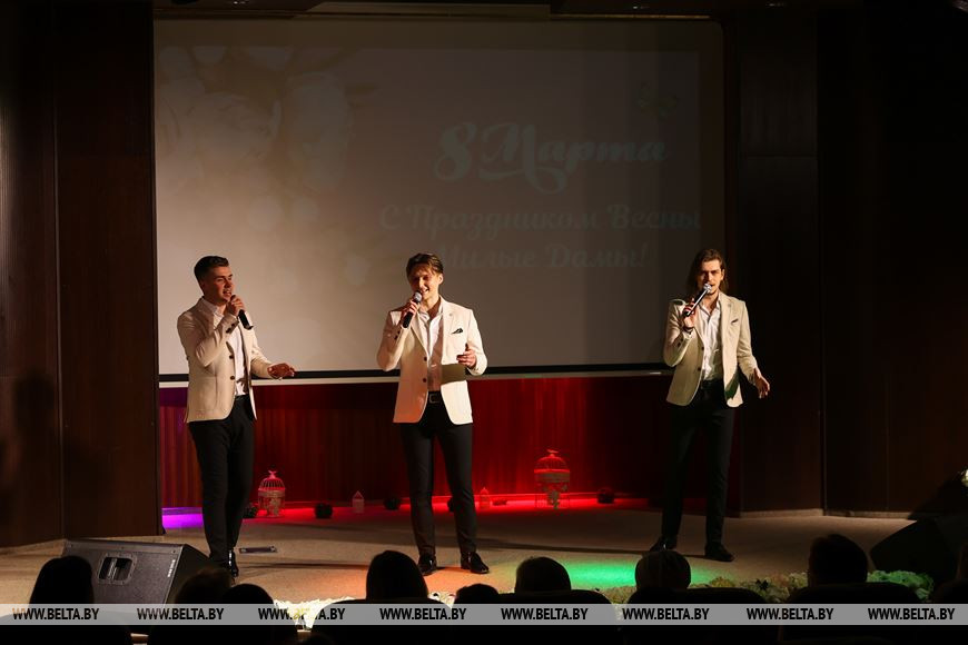 Во время праздничного концерта