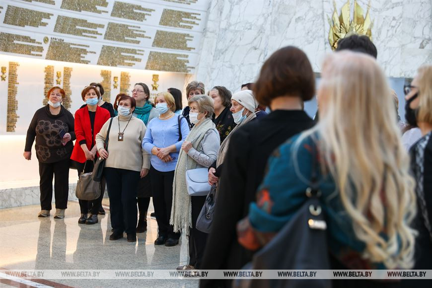 Экспозиция "Стальной подснежник" - посвящение женщинам-Героям Советского Союза