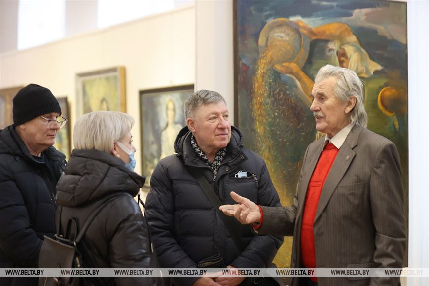 На выставке