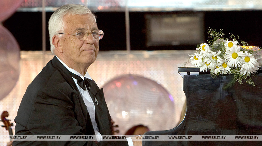 Творческий вечер Раймонда Паулса прошел на "Славянском базаре", 2010 год Творческий вечер Раймонда Паулса прошел на "Славянском базаре", 2010 год