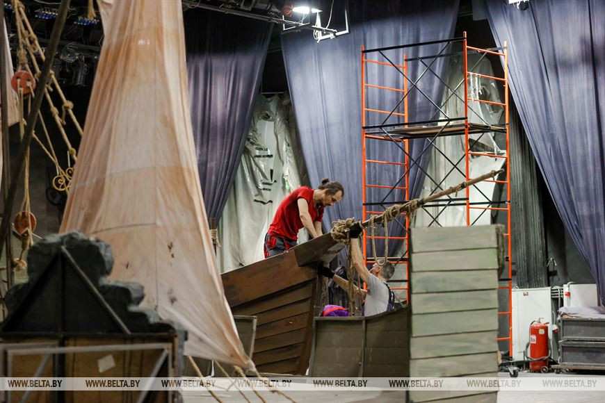 Сцена Большого театра Сцена Большого театра