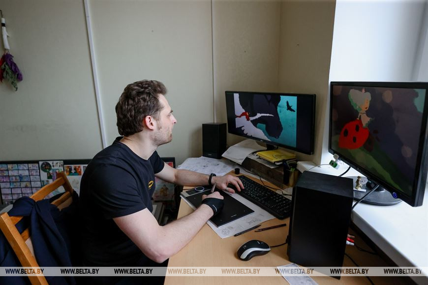 Художник-постановщик Даниил Жюгжда Художник-постановщик Даниил Жюгжда