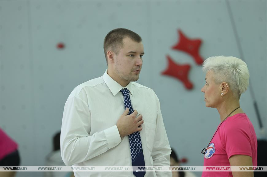 Тренер Николай Исаенко и старший тренер сборных команд Елена Нырцова Тренер Николай Исаенко и старший тренер сборных команд Елена Нырцова