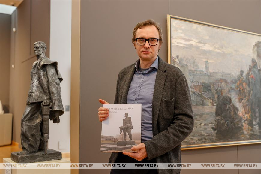 Скульптор, художник и график, внук Сергея Селиханова - Константин Селиханов Скульптор, художник и график, внук Сергея Селиханова - Константин Селиханов