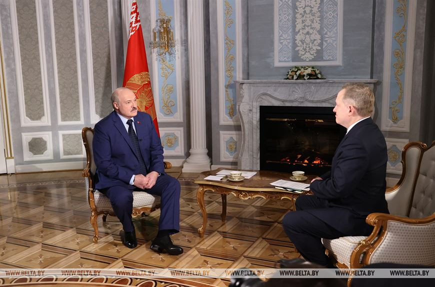 Во время интервью