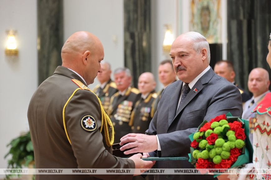 Выпускнику факультета Генерального штаба Военной академии Сергею Шуминскому объявлена Благодарность Президента