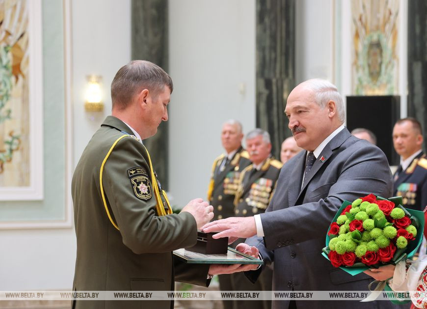 Выпускнику факультета Генерального штаба Военной академии Александру Белегову объявлена Благодарность Президента