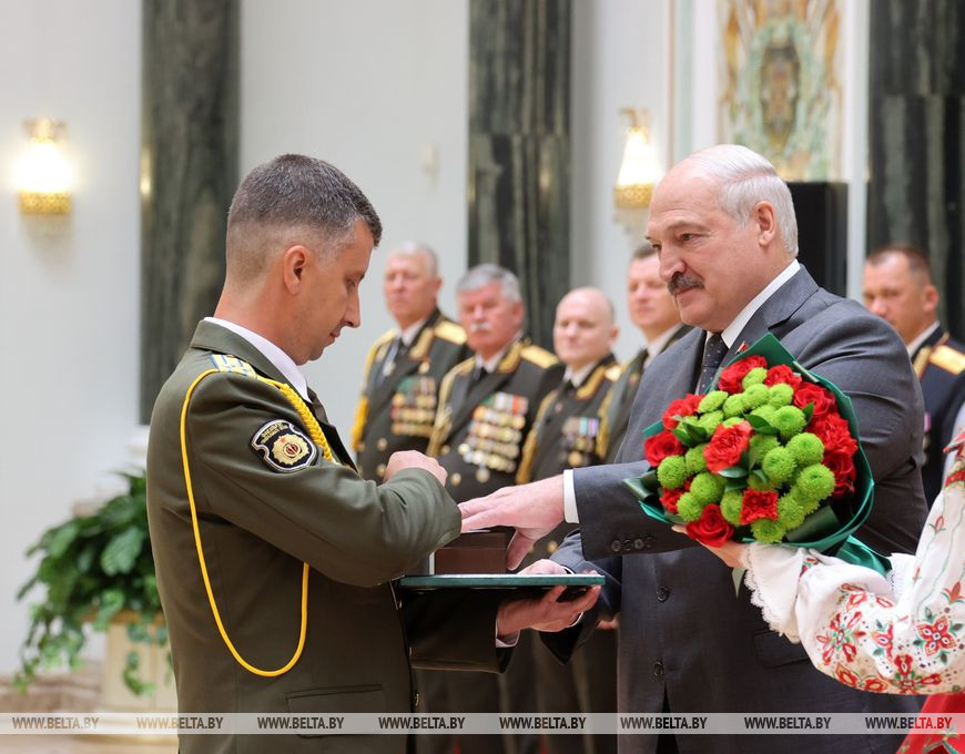 Выпускнику факультета Генерального штаба Военной академии Алексею Янковскому объявлена Благодарность Президента