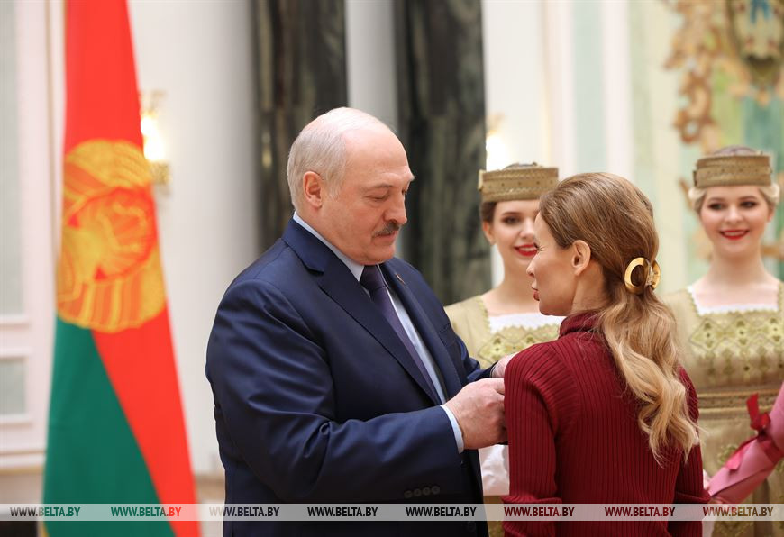 Медали Франциска Скорины удостоена автор и исполнитель песен, солистка группы Aura Юлия Быкова