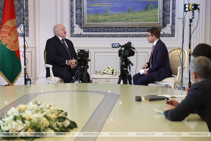 Во время интервью