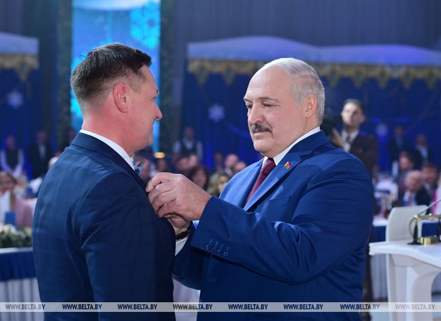 Звания заслуженного артиста удостоен артист-вокалист Национального академического оркестра симфонической и эстрадной музыки Дмитрий Кочеровский