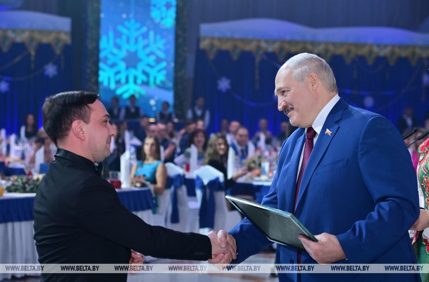 Благодарностью Президента отмечены заслуги начальника отдела телеоператоров студии телевидения Национального филиала (представительства) Межгосударственной телерадиокомпании "Мир" в Республике Беларусь Вадима Трусова