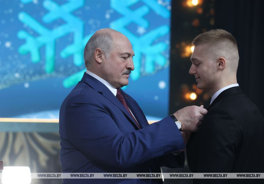 Медалью "За трудовые заслуги" награжден спортсмен-инструктор национальной команды Республики Беларусь по инваспорту Егор Щелканов