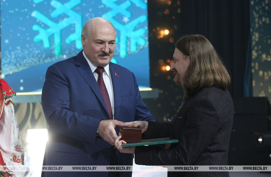 Благодарности Президента удостоен научный сотрудник государственного научного учреждения "Институт философии Национальной академии наук Беларуси" Алексей Дзермант