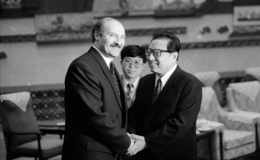 Официальный визит Александра Лукашенко в Китайскую Народную Республику 19 января 1995 года. Фото с сайта president.gov.by