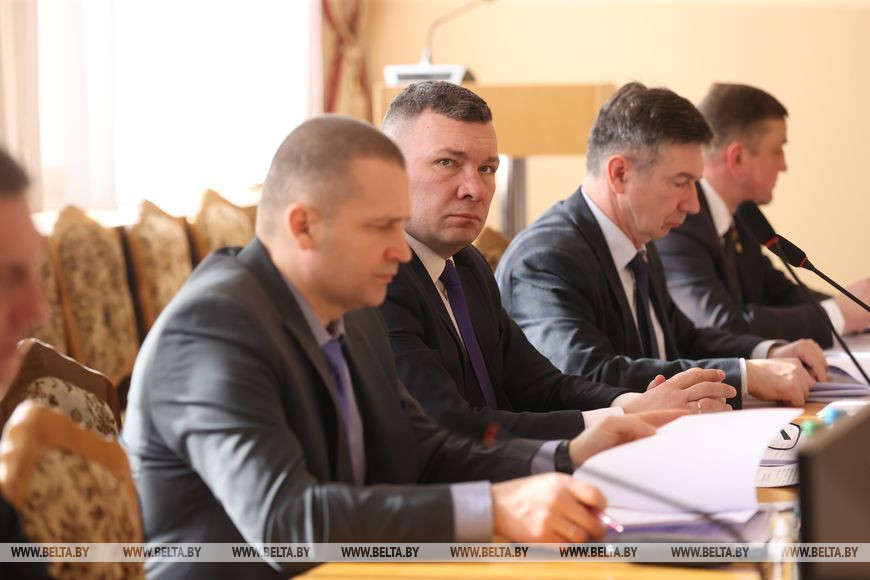 Во время заседания