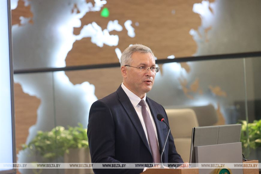 Председатель правления ОАО "Белорусская универсальная товарная биржа" Александр Осмоловский Председатель правления ОАО "Белорусская универсальная товарная биржа" Александр Осмоловский