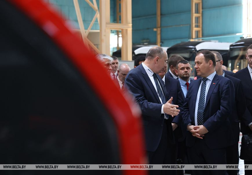 Роман Головченко во время посещения предприятия Роман Головченко во время посещения предприятия