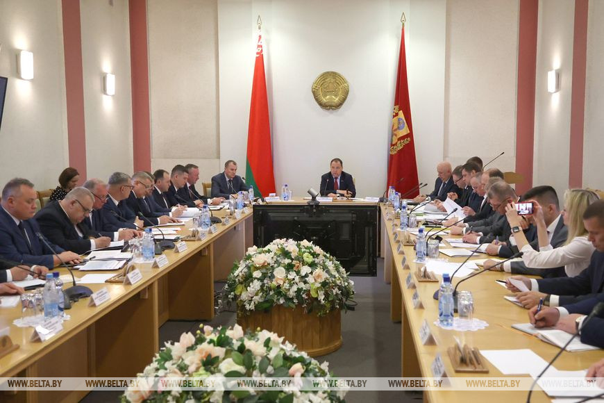 Во время совещания