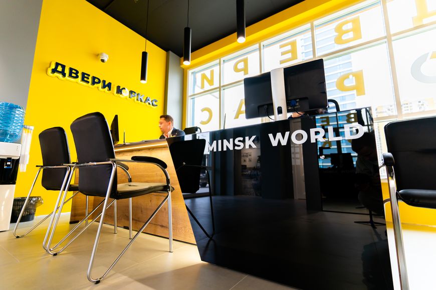 Салон дверей в многофункциональном комплексе Minsk World Салон дверей в многофункциональном комплексе Minsk World