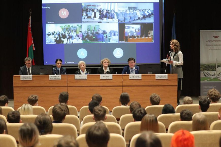 Во время встречи. Фото пресс-службы Мингорисполкома Во время встречи. Фото пресс-службы Мингорисполкома