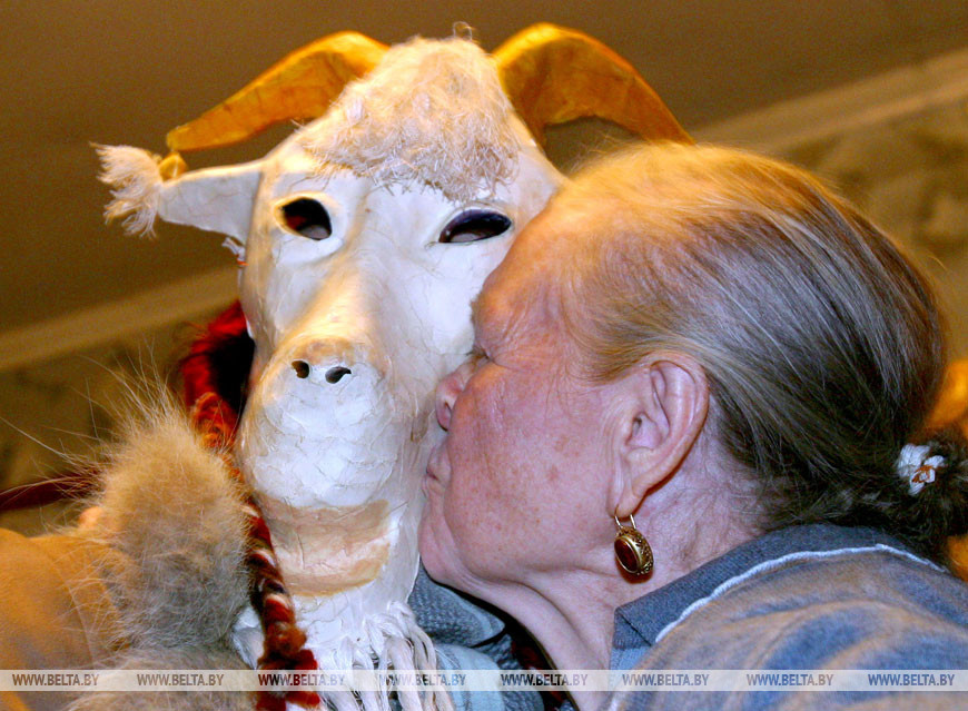 Коза - один из главных персонажей коляд