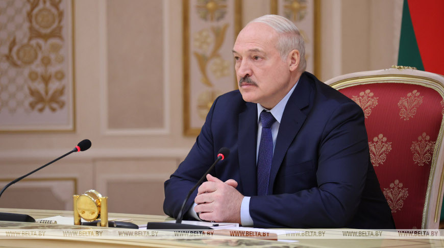 Александр Лукашенко во время встречи