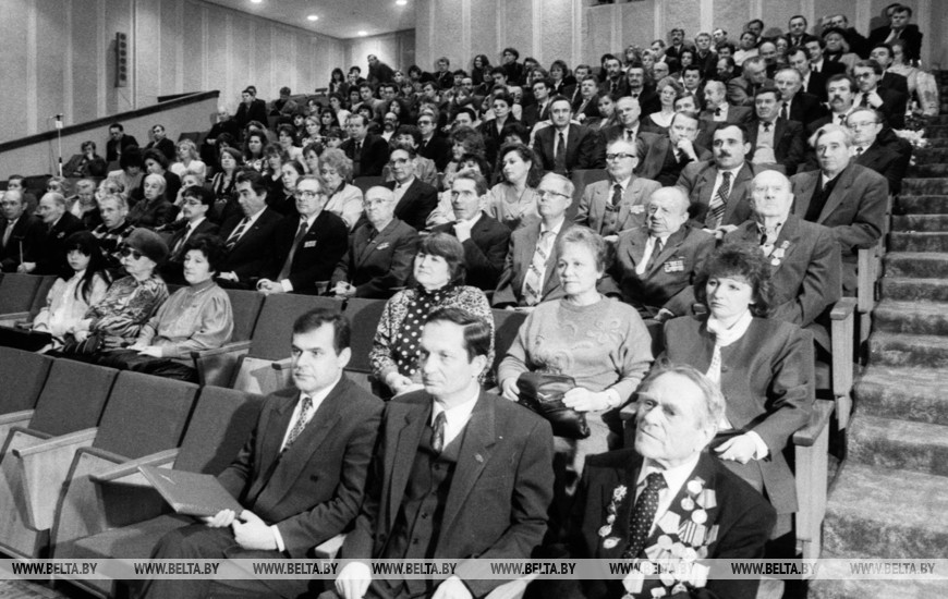 Собрание коллектива Белорусского телеграфного агентства, посвященное 75-летию БЕЛТА Собрание коллектива Белорусского телеграфного агентства, посвященное 75-летию БЕЛТА