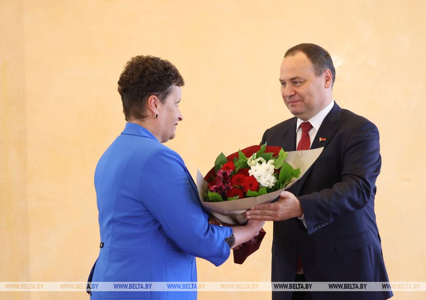 Директор территориального центра соцобслуживания населения Добрушского района Елена Алейникова награждена медалью "За трудовые заслуги"