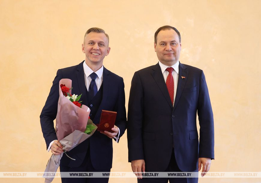 Эстрадный исполнитель Руслан Березовский награжден медалью Франциска Скорины