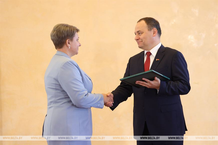 Директору Копыльского территориального центра соцобслуживания населения Светлане Малиновской объявлена Благодарность Президента