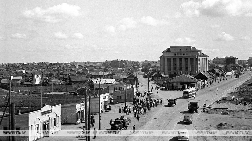 Минск, 1953 год. Развилка Ленинского проспекта и Логойского шоссе Минск, 1953 год. Развилка Ленинского проспекта и Логойского шоссе