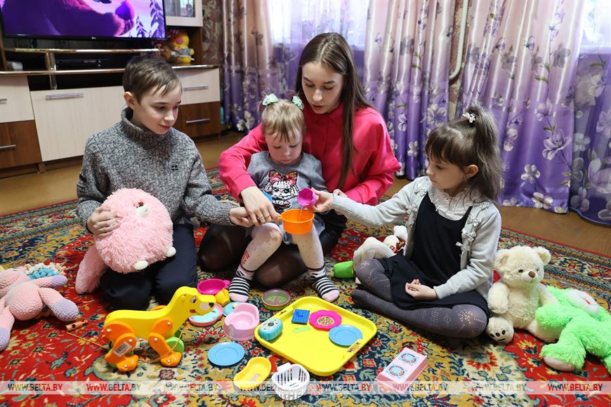 Максим, Эвелина, Полина и Екатерина Ермаковы